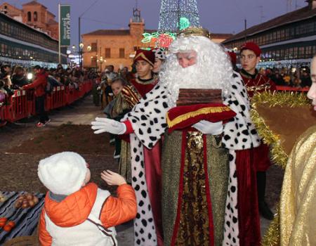 Los Reyes Magos de Oriente vuelven a llenar de ilusi�n las calles de Almagro