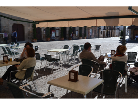 El Gobierno refuerza las ayudas para los aut�nomos y las extiende hasta el 31 de mayo