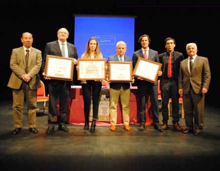 David Mora recogi� su premio como triunfador de la Feria Taurina de Almagro