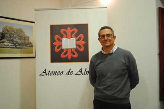 Publio Pintado hace entendible la mec�nica vectorial en Almagro