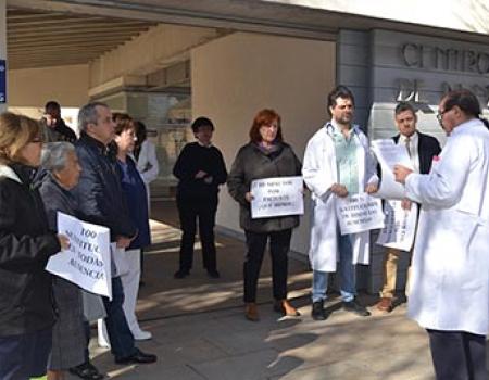 Profesionales del centro de la Salud de Almagro vuelven a concentrarse por una atenci�n primaria digna