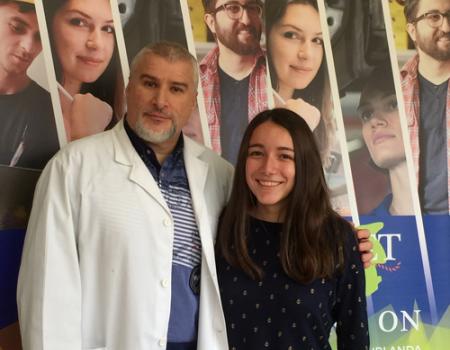 La alumna del IES ANTONIO CALVIN, Carmen Mu�oz Carmona, seleccionada por las becas de Amancio Ortega para cursar 1� bachillerato en Canad�