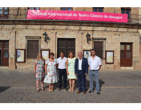 La consejera de Educaci�n, Rosa Ana Rodr�guez, ha comenzado en Almagro sus visitas institucionales a la provincia de Ciudad Real 