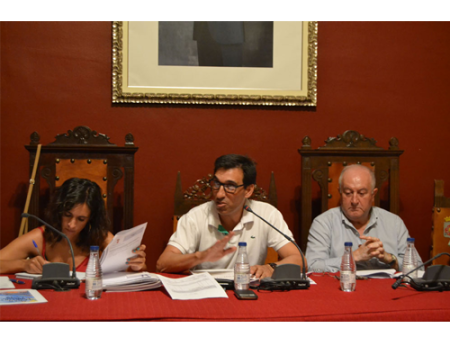 La modificaci�n de varias tasas centr� el primer Pleno de esta Legislatura  