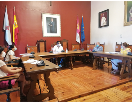 El Ayuntamiento se re�ne con la direcci�n de los colegios para coordinar el inicio del pr�ximo curso escolar 