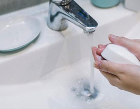 El Gobierno extiende la prohibici�n de no cortar el agua, la electricidad y el gas en los hogares hasta el 30 de septiembre