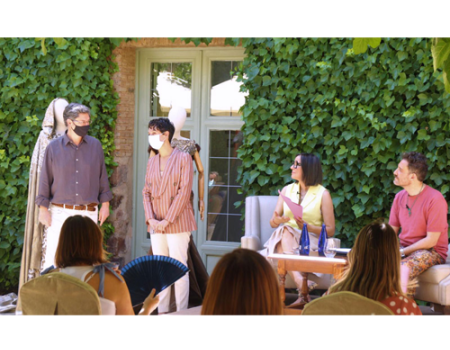 El Ateneo inaugura una secci�n dedicada a la moda con el dise�ador Emilio Salinas