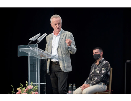 Carlos Hip�lito y Andr�s Pel�ez recibir�n el Premio Lorenzo Luzuriaga, que otorga UGT Servicios P�blicos