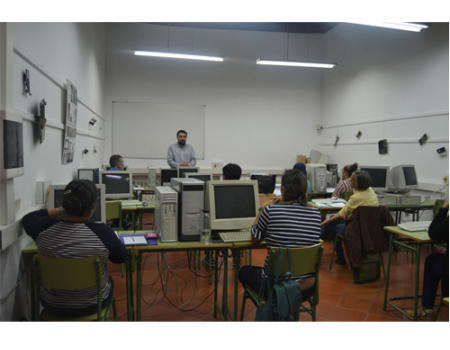 Un curso analiza la b�squeda de empleo a trav�s de las nuevas tecnolog�a