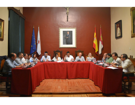  Almagro celebra el primer pleno de la Legislatura para dar a conocer el reparto de competencias y concejal�as 