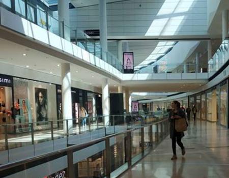 El Gobierno regional habilita la apertura al p�blico de las grandes superficies comerciales los d�as 28 de junio y 12 de octubre