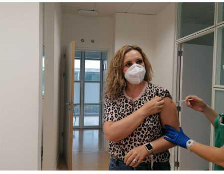 La semana finalizar� con casi 400 almagre�os vacunados m�s de la franja de edad de 40 a 49 a�os