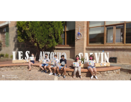 El instituto Antonio Calvin entrega los premios de su primer concurso de Cuentos Ilustrados  