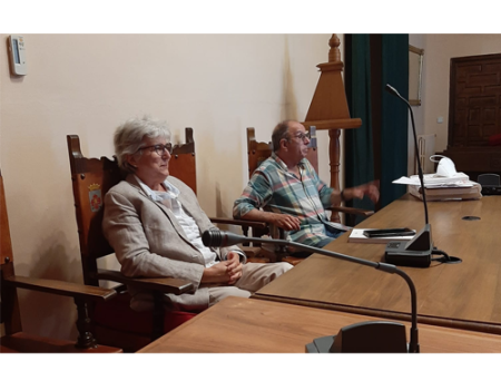 El Ayuntamiento se re�ne con los portavoces de la Plataforma en Defensa del Patrimonio Hist�rico de Almagro