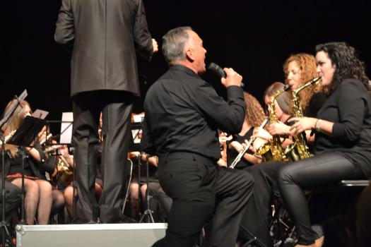 El Teatro Municipal se retrotrae a los a�os 80 y 90 de la mano de la Banda de M�sica y el programa radiof�nico Onda Musical