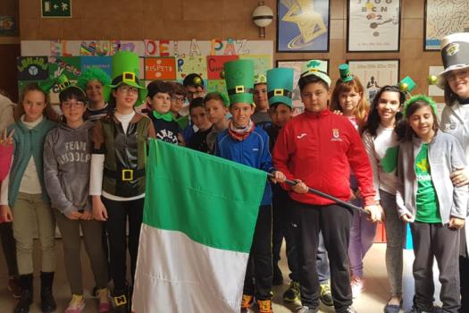 Los colegios biling�es Miguel de Cervantes y Paseo Viejo de la Florida celebran el d�a del patr�n de Irlanda