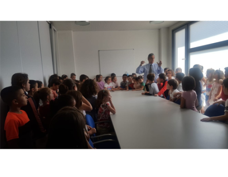 Los alumnos de Infantil y primer ciclo de Primaria conocen su centro de salud