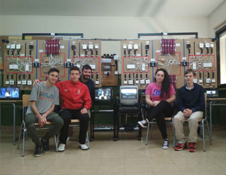 El Instituto Clavero Fernandez de C�rdoba es premiado por un proyecto de innovaci�n