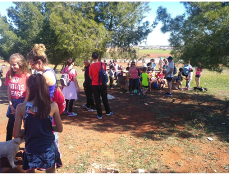 El colegio Miguel de Cervantes se va de ruta senderista y saludable