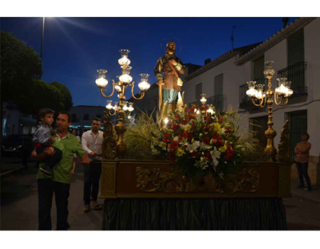 Los agricultores almagre�os celebran su patr�n  