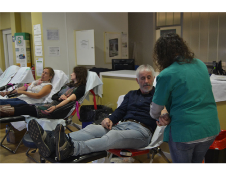 Doce almagre�os donaron sangre por primera vez en la �ltima extracci�n  