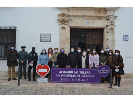 Almagro incide en la sensibilizaci�n y la prevenci�n de la violencia de g�nero en la juventud