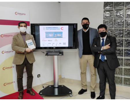 El Concurso de Escaparates Navide�os de la C�mara y Fecir apuesta por la dinamizaci�n del peque�o comercio a�adiendo una nueva categor�a de premio local. 