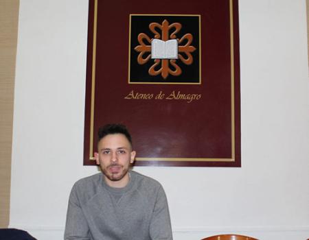 La sede del Ateneo se llen� en la tarde del viernes para escuchar a Carlos Vicente G�mez, periodista deportivo