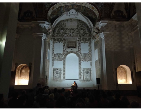 La iglesia de San Agust�n se llen� de �nimas, difuntos y muerte en la Noche de los Difuntos