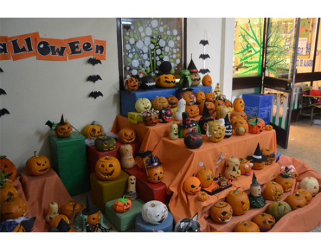 Katrinas,  cazafantasmas, brujas…. se adue�an de los colegios de Almagro