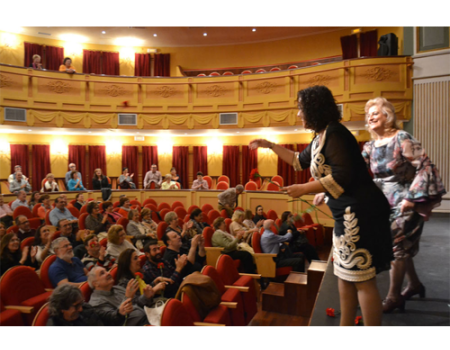 El 34 Encuentro de Poes�a Espa�ola finaliz� con voz femenina 