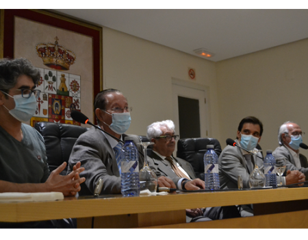 El historiador Francisco Asensio presenta un libro sobre las f�bricas de conservas de berenjenas en el Campo de Calatrava