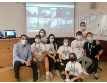 Los alumnos del instituto Clavero Fern�ndez de C�rdoba ense�an a hacer migas a chavales de Grecia, Eslovenia, Portugal y Francia