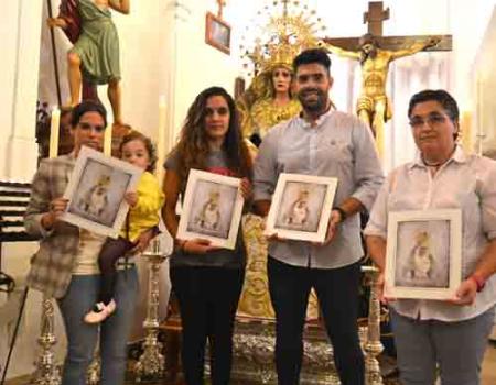 La Hermandad de la Veracruz impone su cruz a los siete nuevos hermanos