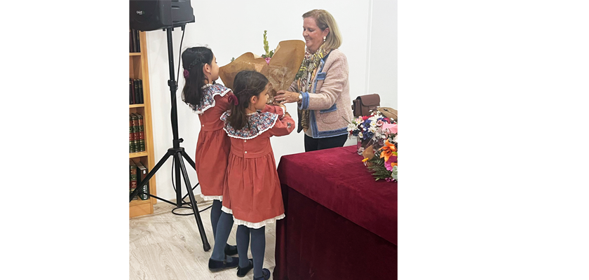 Nuestra bibliotecaria se jubila tras casi 25 a�os de destacada labor en la promoci�n de la lectura y la cultura