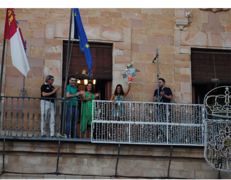 Gemma Arenas vuelve a recibir el cari�o de su pueblo