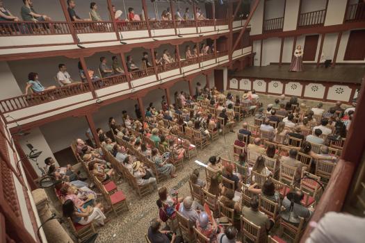 El Ayuntamiento autoriza la ampliaci�n de cierre de los establecimientos de hosteler�a una hora m�s de su correspondiente horario habitual durante agosto