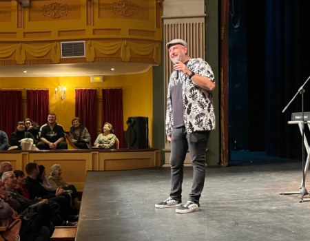 Agust�n Dur�n llen� de carcajadas el Teatro Municipal con su espect�culo “Rural”