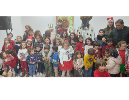 La Biblioteca Municipal entrega los premios a los ni�os que m�s leen con tres invitados reales y m�gicos 