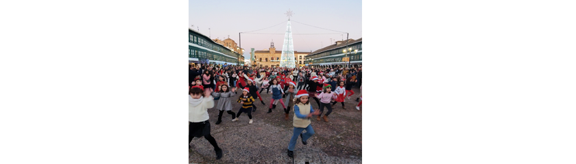 Zambomb�, baile y papanoelada solidaria en el primer fin de semana navide�o