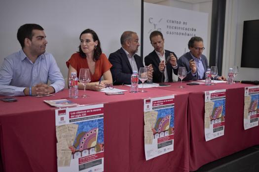 La Universidad de Castilla-La Mancha y el Festival Internacional de Teatro Cl�sico de Almagro extender�n su colaboraci�n �m�s all� de julio�