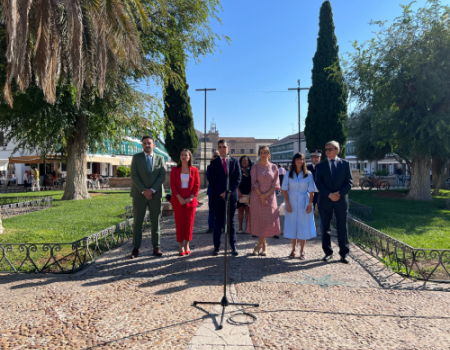 El alcalde apela al respeto, la responsabilidad y el compromiso en el D�a de la Fiesta Nacional 