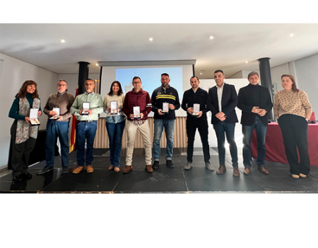 El Ayuntamiento de Almagro reconoce a los empleados municipales con 25 a�os de servicio
