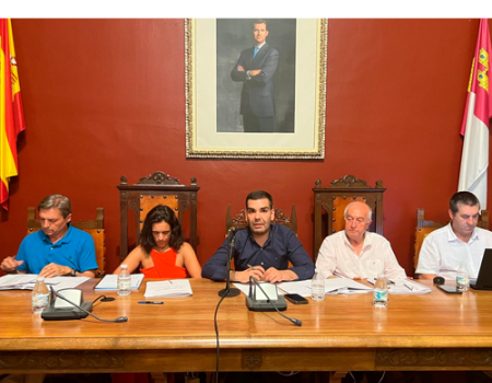 El Pleno aprueba poner el nombre de 'Don Antonio Garc�a Rivero' al Recinto Ferial por su contribuci�n al desarrollo de la ciudad