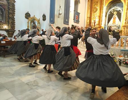 Almagro celebra la primera de sus romer�as en honor de su Patrona, la Virgen de las Nieves