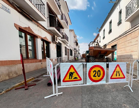 Contin�an las obras de mejora de la canalizaci�n el�ctrica