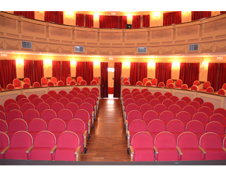 El Ayuntamiento pondr� en marcha una audiogu�a en espa�ol para visitar el Teatro Municipal