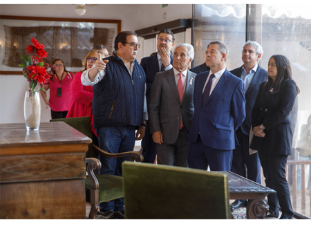 El presidente de Castilla-La Mancha visita el Palacio de los Marqueses de Torremej�a en Almagro
