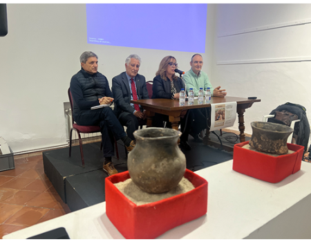 El alcalde anuncia que solicitar� los enseres arqueol�gicos de Bocapucheros para su exposici�n temporal en Almagro