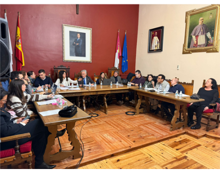 El Pleno municipal aprueba cesiones de uso y avances en urbanismo 